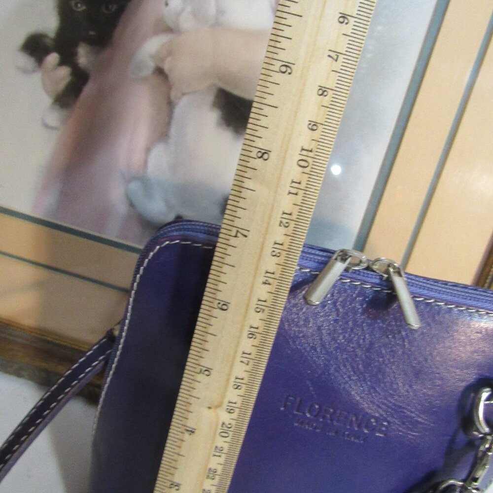 ITALIAN LEATHER  BAG. PURSE, VIOLET COLOR, BACK POCKET, EXCEL COND - Picture 8 of 16